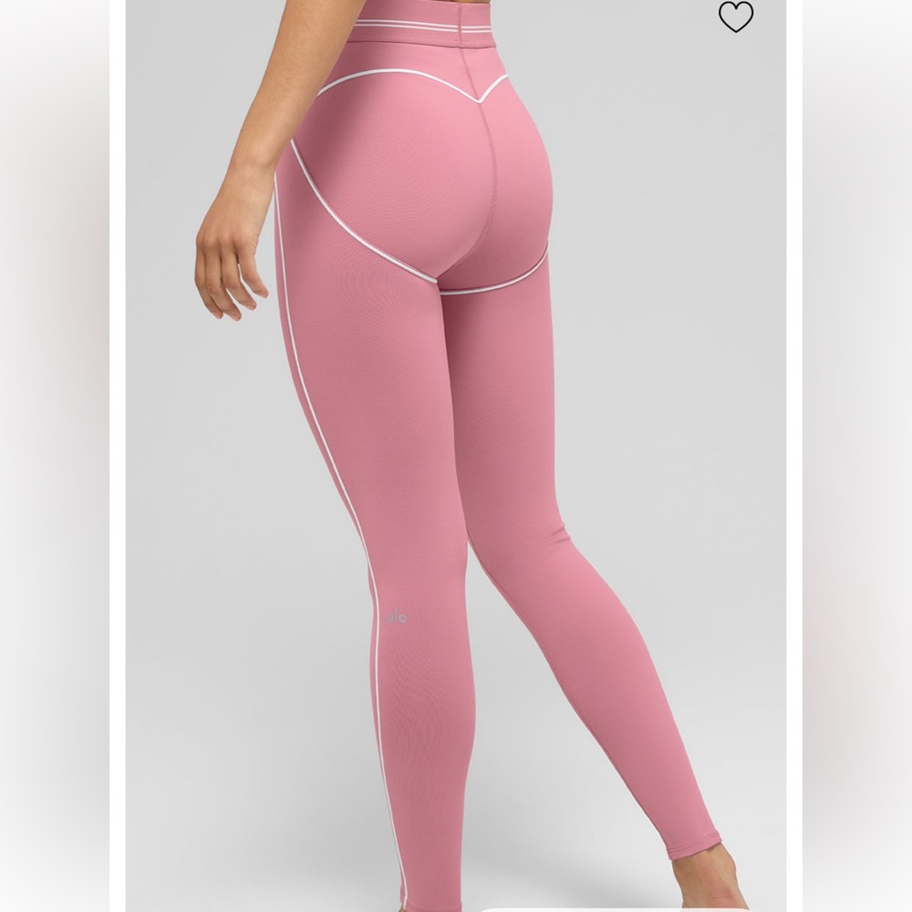 Alo Yoga high waisted Airbrush Heartthrob leggings